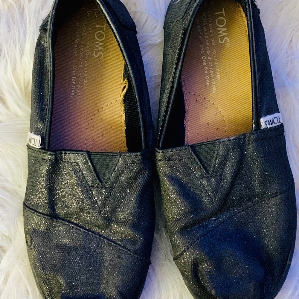 Toms
